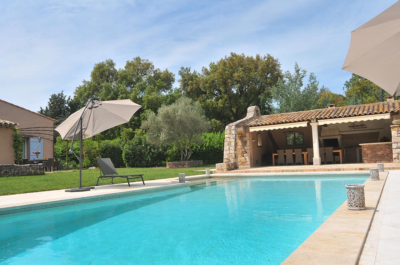 Chateau Des Bertrands Le Cannet-des-Maures Buitenkant foto